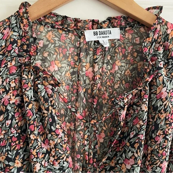 BB Dakota by Steve Madden Sleeveless Multicolor Floral Maxi Dress - Picture 4 of 14